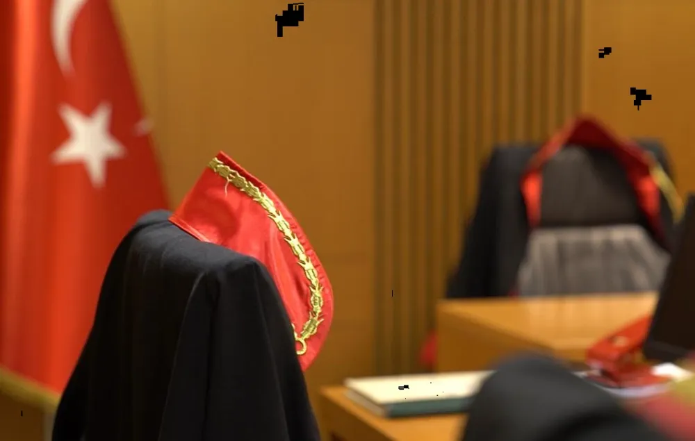 Meslekten İhraç Edilen Hakim Hakkında AYM