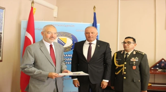 Bosna Hersek Savunma Bakanı Helez: 